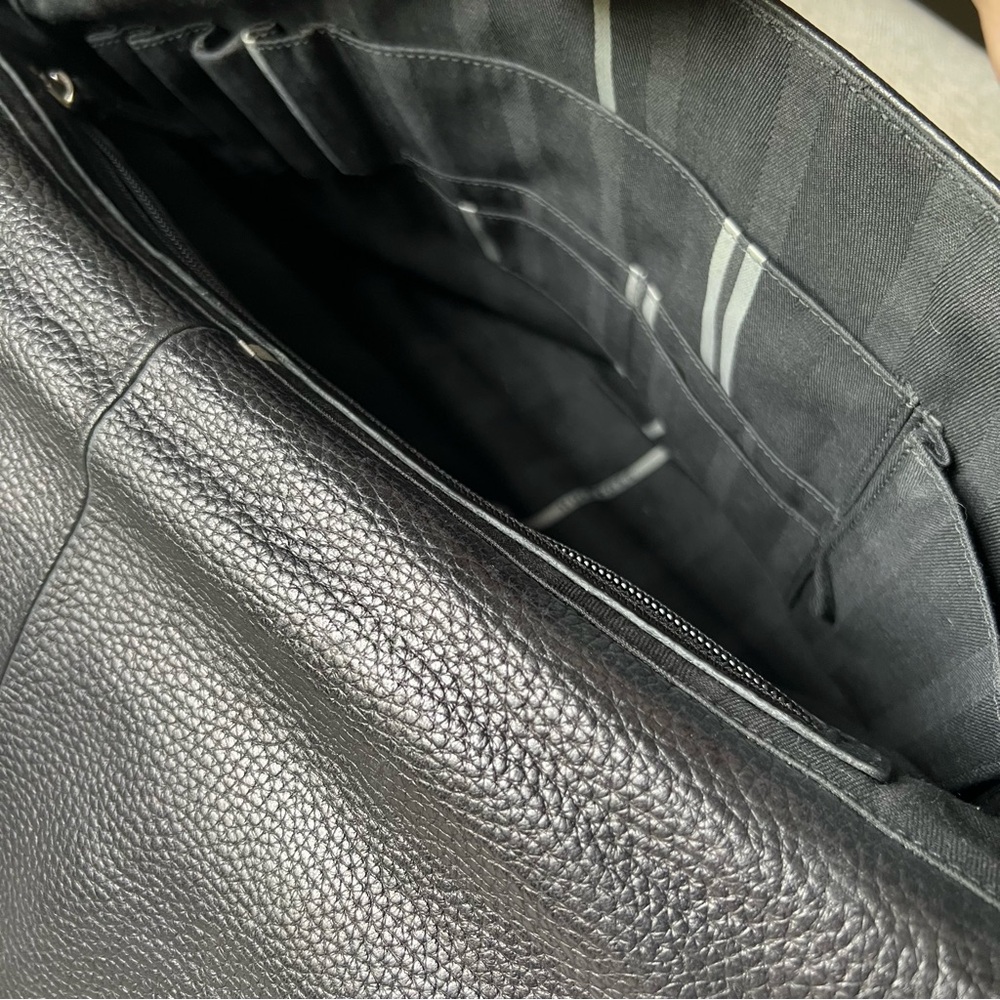 HUGO BOSS Black Leather Messenger Laptop Men's Bag - Picture 10 of 16